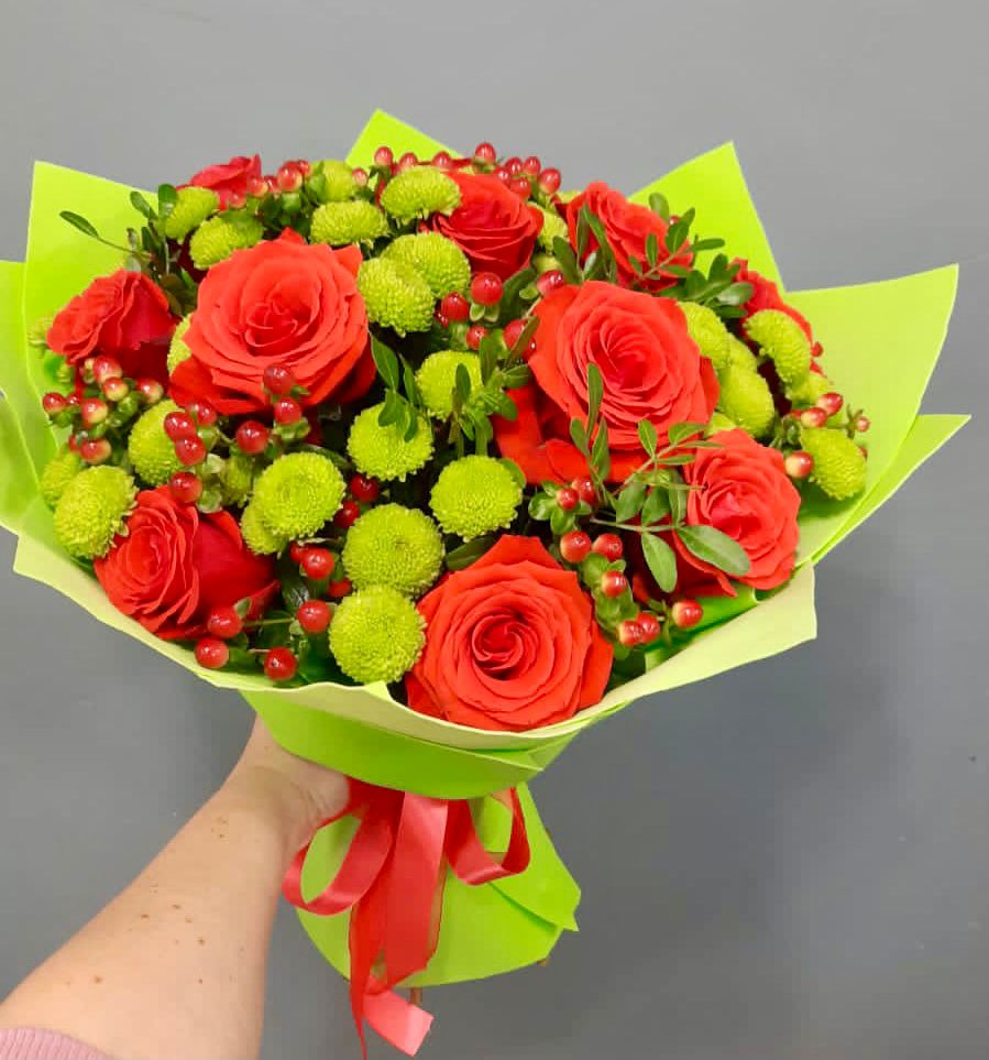 Букет цветов из: Хризантемы и Розы в Саблинском