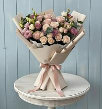 Букет цветов из:  Розы и Лизиантусы в Саблинском