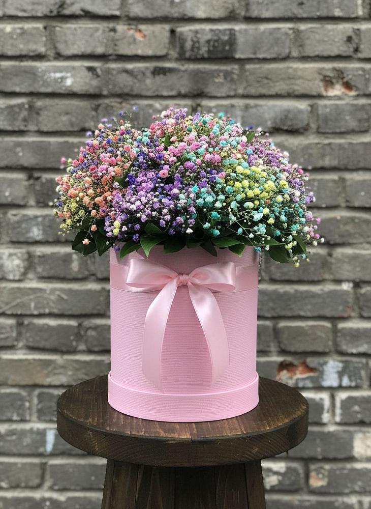 Цветочная композиция из Гипсофила и Розы в шляпной коробке в Саблинском