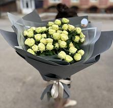 Букет Белые кустовые розы Солинеро в Саблинском