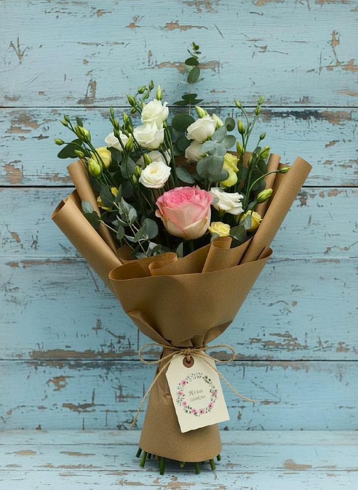 Букет цветов из: Розы и Лизиантусы в Саблинском