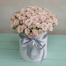 Цветочная композиция из Розы в шляпной коробке в Саблинском