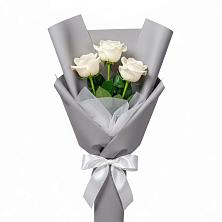 Букет 3 белые розы в Саблинском
