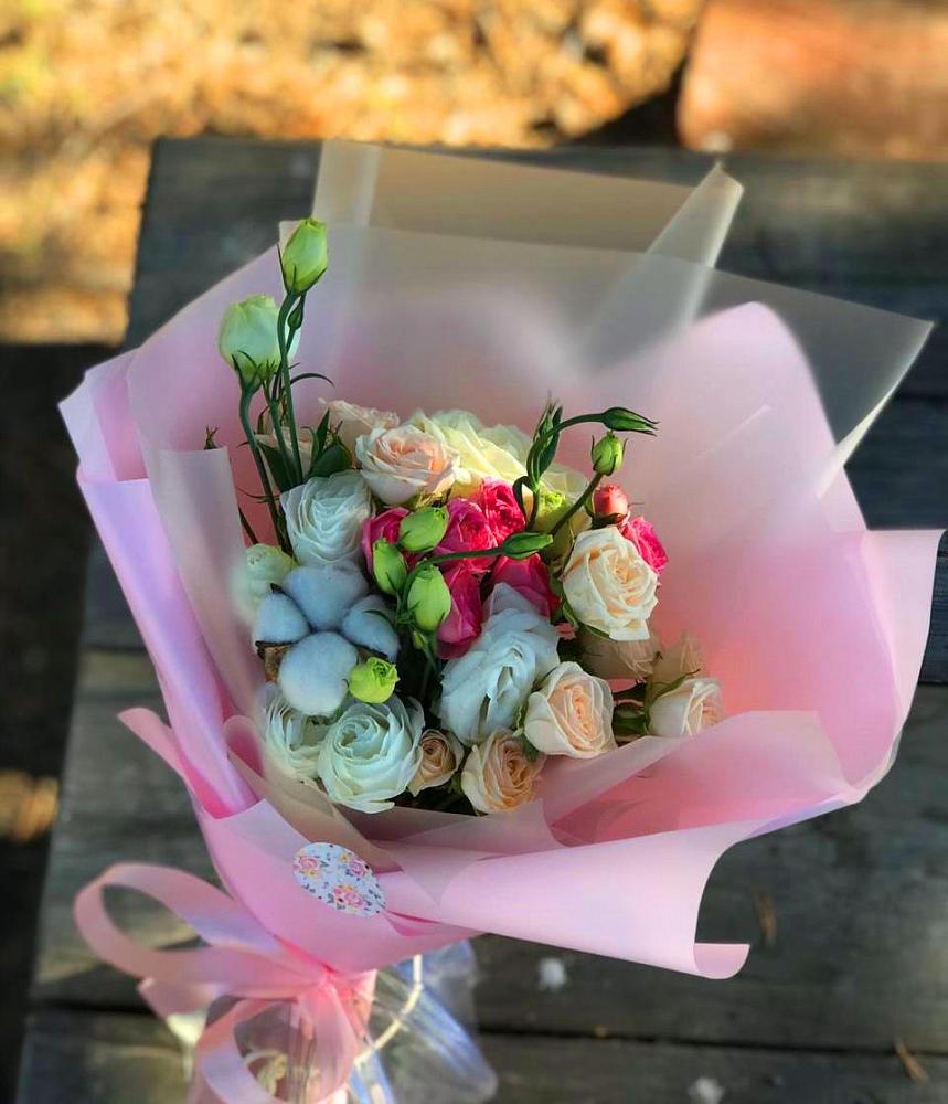 Букет цветов из: Розы и Лизиантусы в Саблинском