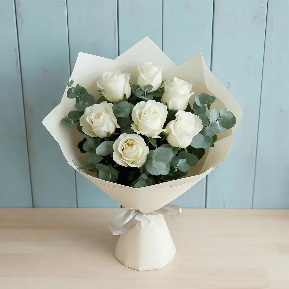 Букет Белые розы в Эвкалипте в Саблинском