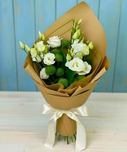 Букет цветов из:  Хризантемы и Лизиантусы в Саблинском