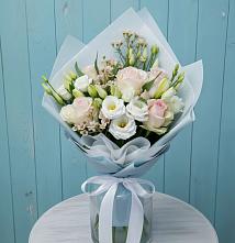 Букет цветов из:  Розы и Лизиантусы в Саблинском