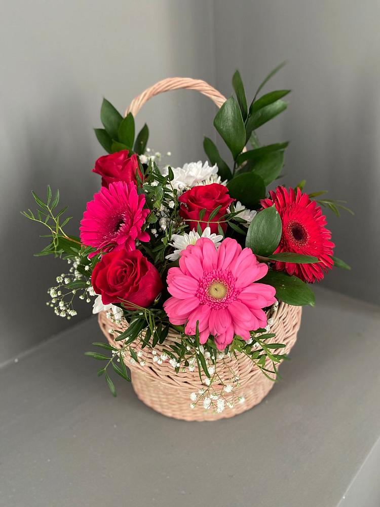 Цветочная композиция из Розы, Хризантемы и Герберы в корзине в Саблинском