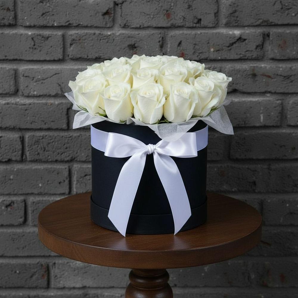 Цветочная композиция из Розы в шляпной коробке в Саблинском