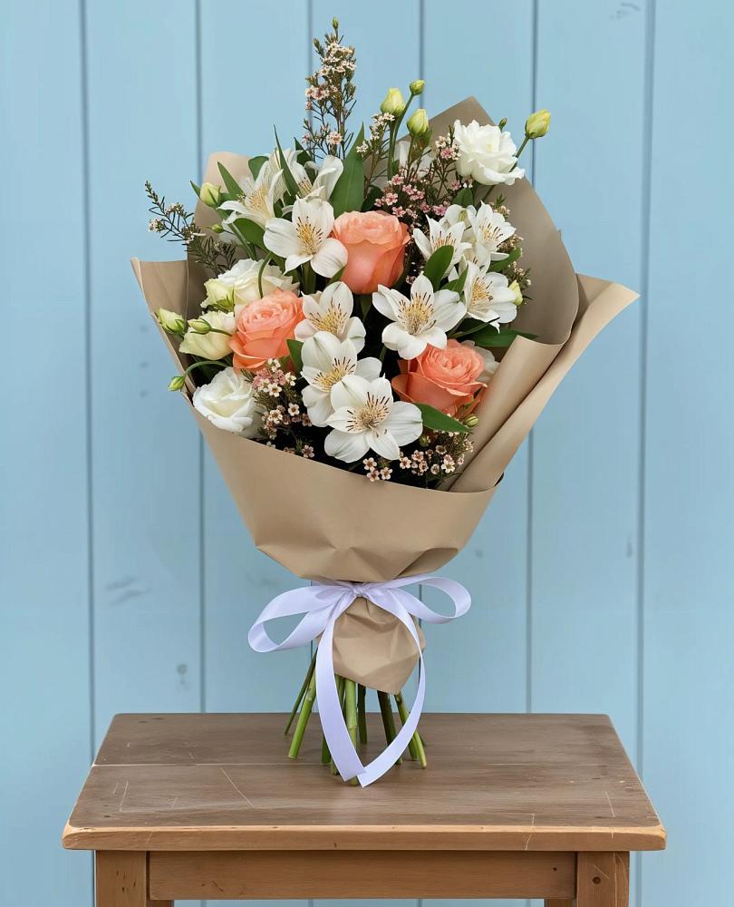 Букет цветов из: Альстромерии, Лизиантусы, Розы и Хризантемы в Саблинском