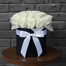 Цветочная композиция из Розы в шляпной коробке в Саблинском